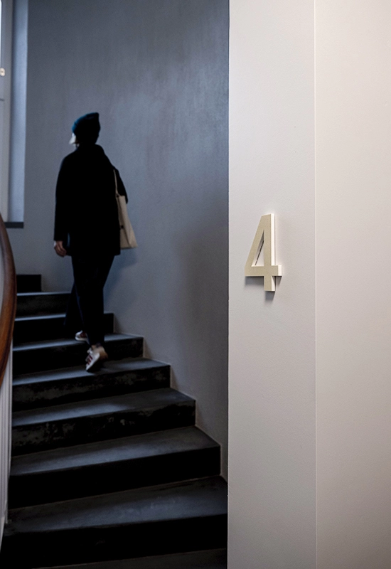 Signaletik Basel, Keramik Geschossziffern